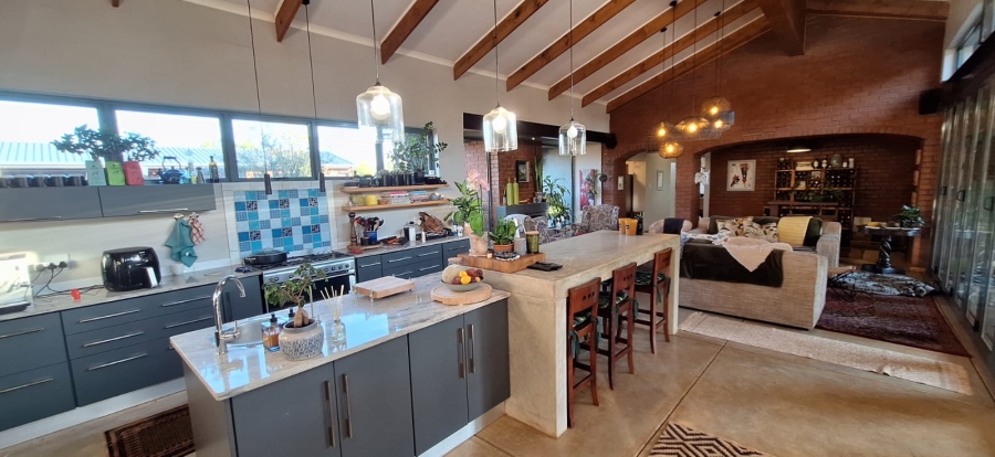 5 Bedroom Property for Sale in Rustenburg Rural North West